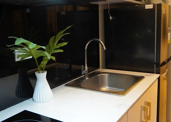 2br With Balcony, Near Naia 1,2,3 Bellavistaatfieldresidence Apartment *