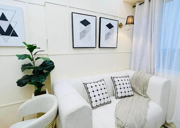 2br With Balcony, Near Naia 1,2,3 Bellavistaatfieldresidence