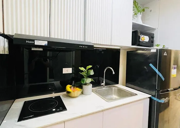 2br With Balcony, Near Naia 1,2,3 Bellavistaatfieldresidence Apartment