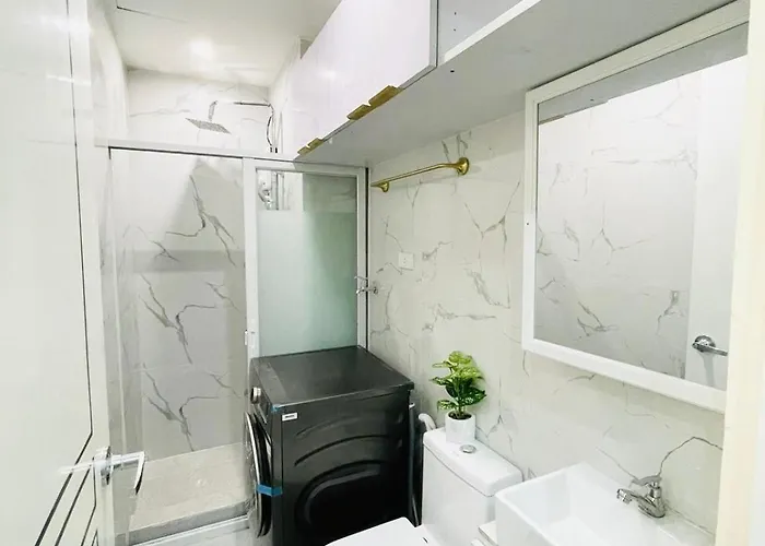 Apartment 2br With Balcony, Near Naia 1,2,3 Bellavistaatfieldresidence *