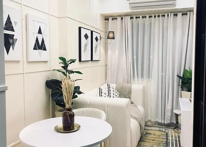 2br With Balcony, Near Naia 1,2,3 Bellavistaatfieldresidence Manila